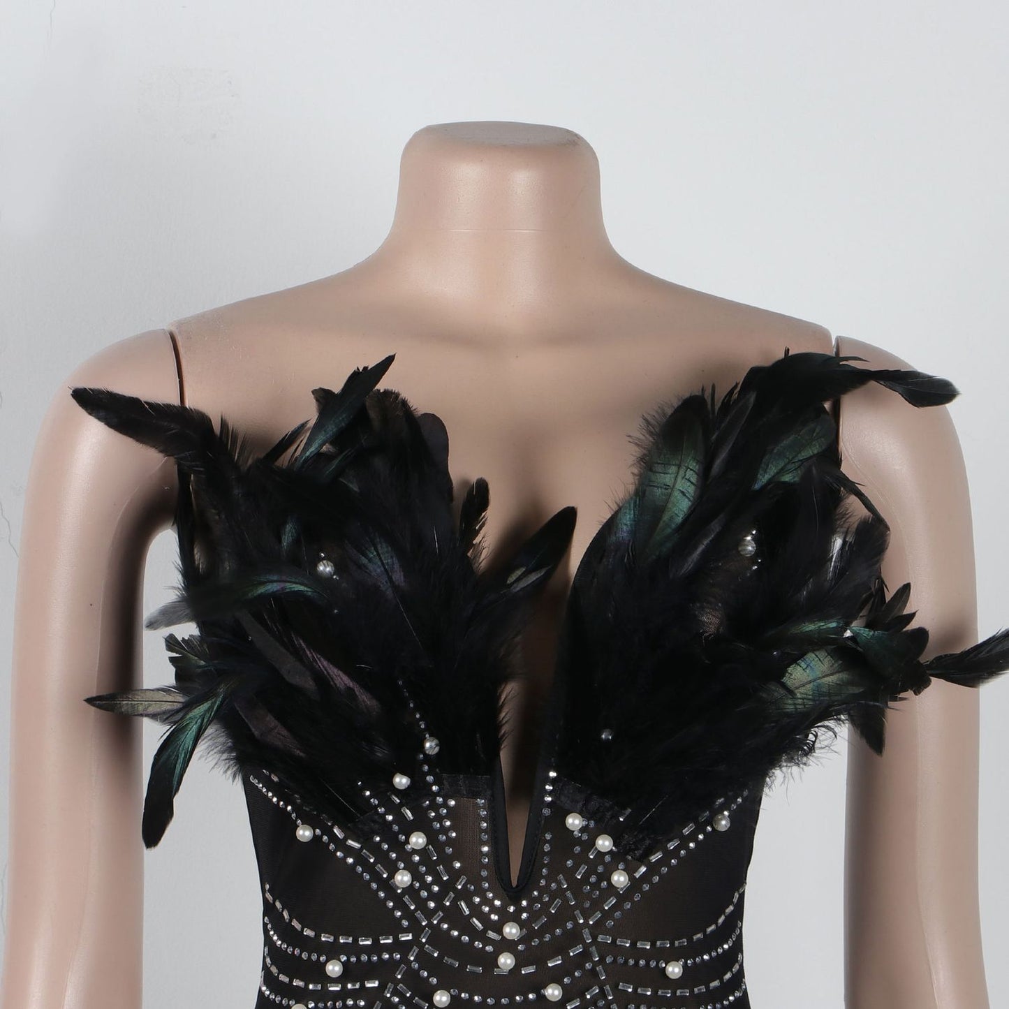 Pearlesqué Feather | Dress